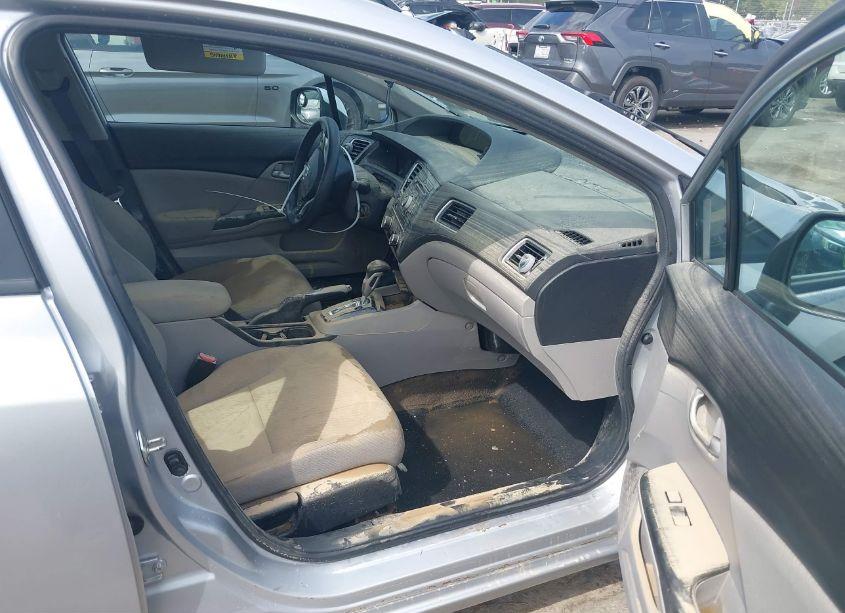 Photo 5 of 2013 Honda Civic LX (VIN 19XFB2F52DE261100)