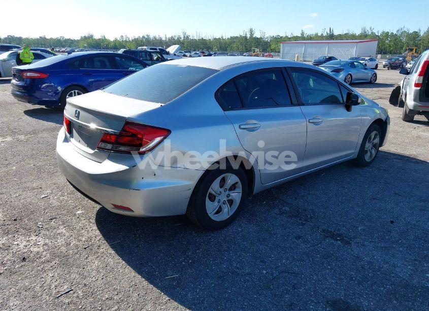 Photo 4 of 2014 Honda Civic LX (VIN 19XFB2F52EE041814)