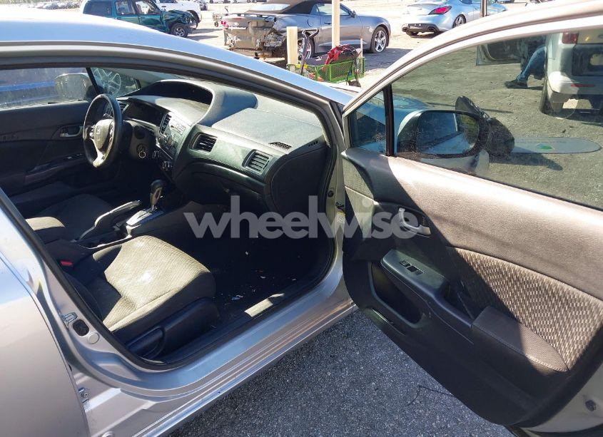 Photo 5 of 2014 Honda Civic LX (VIN 19XFB2F52EE041814)