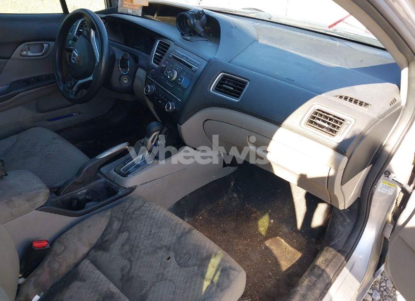 Photo 5 of 2014 Honda Civic LX (VIN 19XFB2F52EE065949)