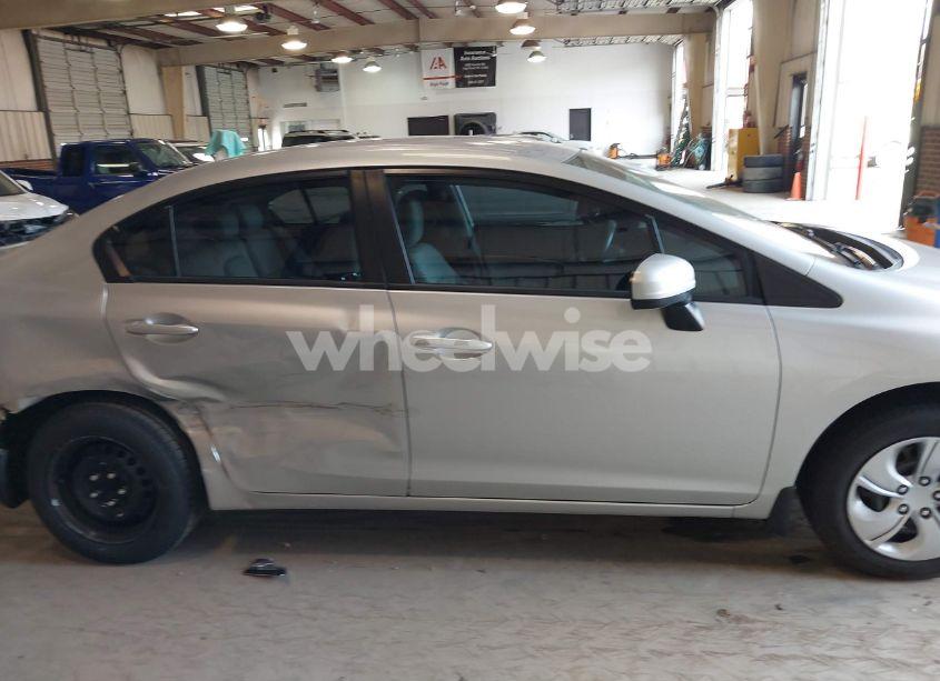 Photo 13 of 2015 Honda Civic LX (VIN 19XFB2F52FE107019)