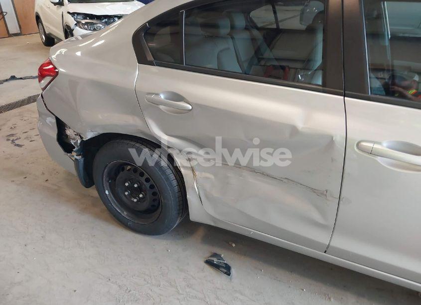Photo 6 of 2015 Honda Civic LX (VIN 19XFB2F52FE107019)