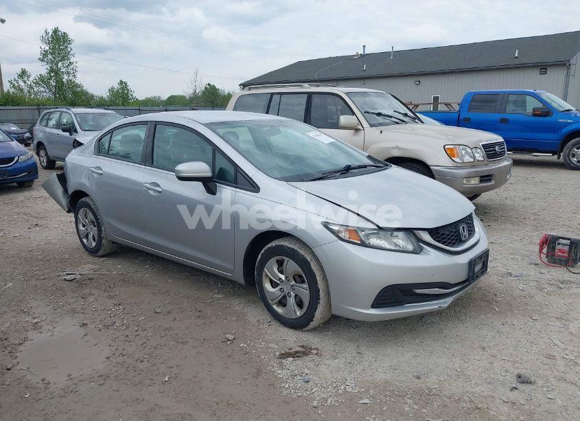 2015 Honda Civic LX (VIN 19XFB2F52FE116304) main photo