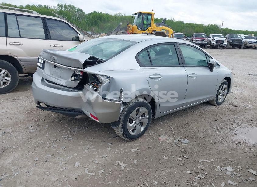 Photo 4 of 2015 Honda Civic LX (VIN 19XFB2F52FE116304)