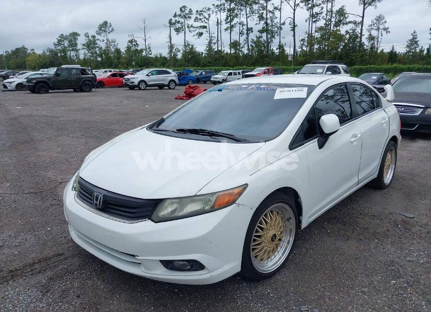 Photo 2 of 2012 Honda Civic LX (VIN 19XFB2F53CE002808)