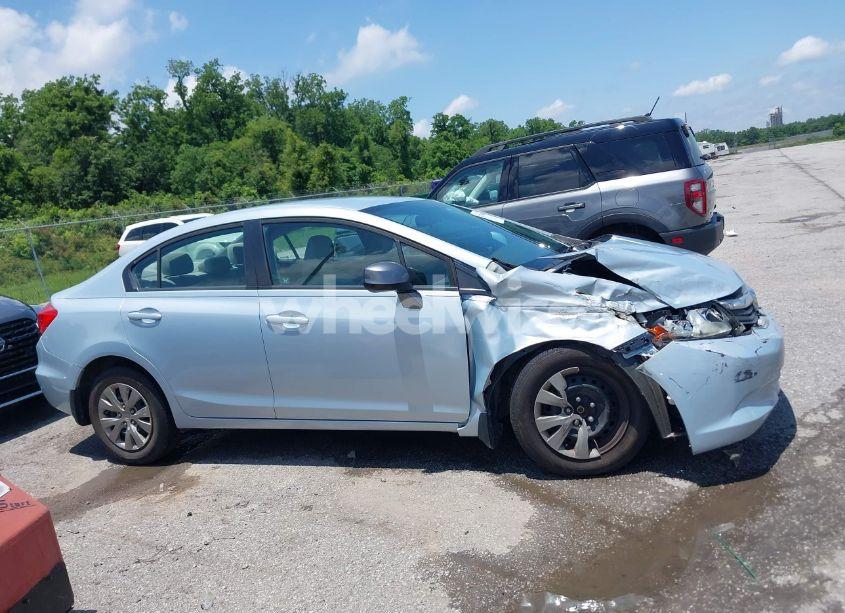 Photo 13 of 2012 Honda Civic LX (VIN 19XFB2F53CE016188)