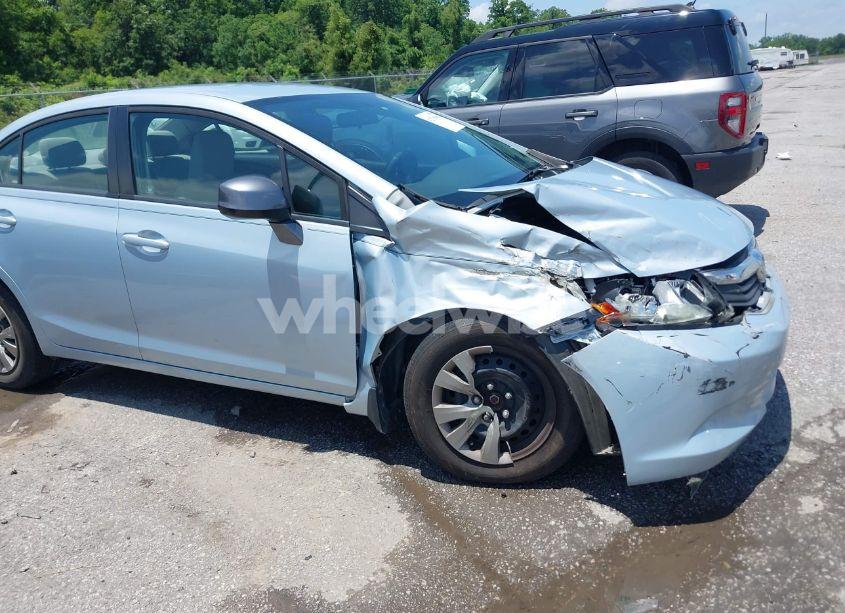 Photo 6 of 2012 Honda Civic LX (VIN 19XFB2F53CE016188)