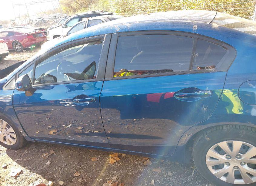 Photo 14 of 2012 Honda Civic LX (VIN 19XFB2F53CE031726)