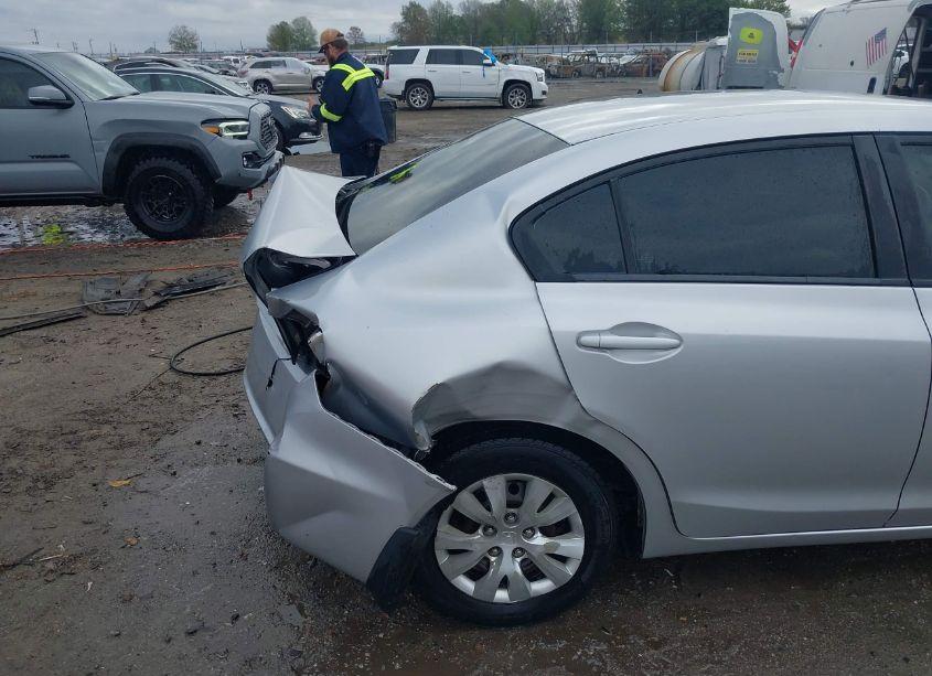 Photo 17 of 2012 Honda Civic LX (VIN 19XFB2F53CE055105)