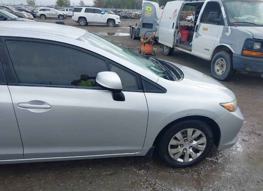 Photo 18 of 2012 Honda Civic LX (VIN 19XFB2F53CE055105)