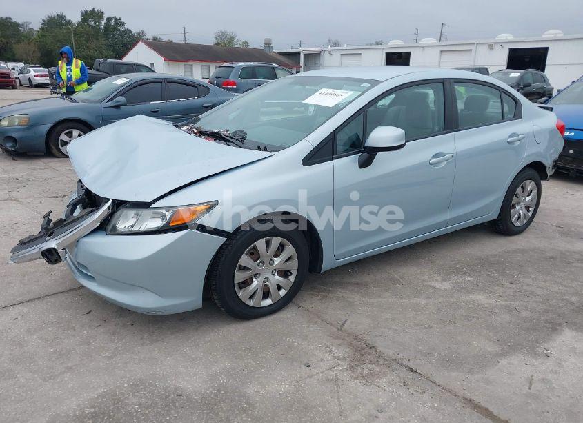 Photo 2 of 2012 Honda Civic LX (VIN 19XFB2F53CE057565)