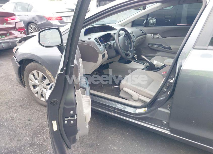 Photo 5 of 2012 Honda Civic LX (VIN 19XFB2F53CE353914)