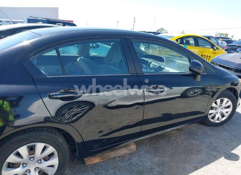 Photo 13 of 2012 Honda Civic LX (VIN 19XFB2F53CE368977)