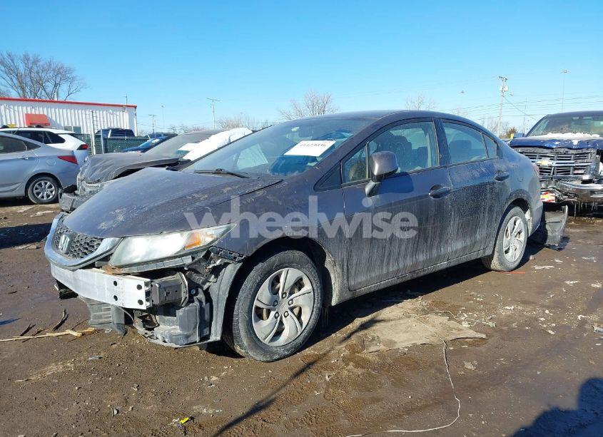 Photo 2 of 2013 Honda Civic LX (VIN 19XFB2F53DE003748)