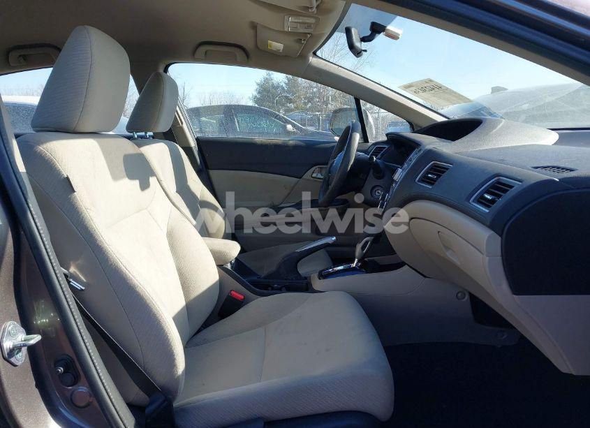 Photo 5 of 2013 Honda Civic LX (VIN 19XFB2F53DE003748)