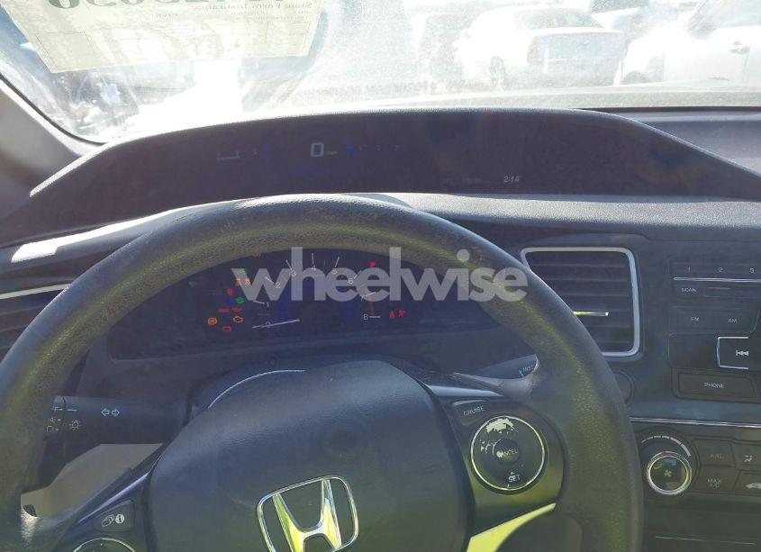 Photo 7 of 2013 Honda Civic LX (VIN 19XFB2F53DE003748)