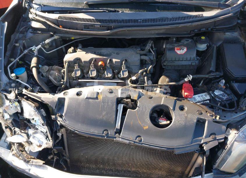 Photo 10 of 2013 Honda Civic LX (VIN 19XFB2F53DE014975)