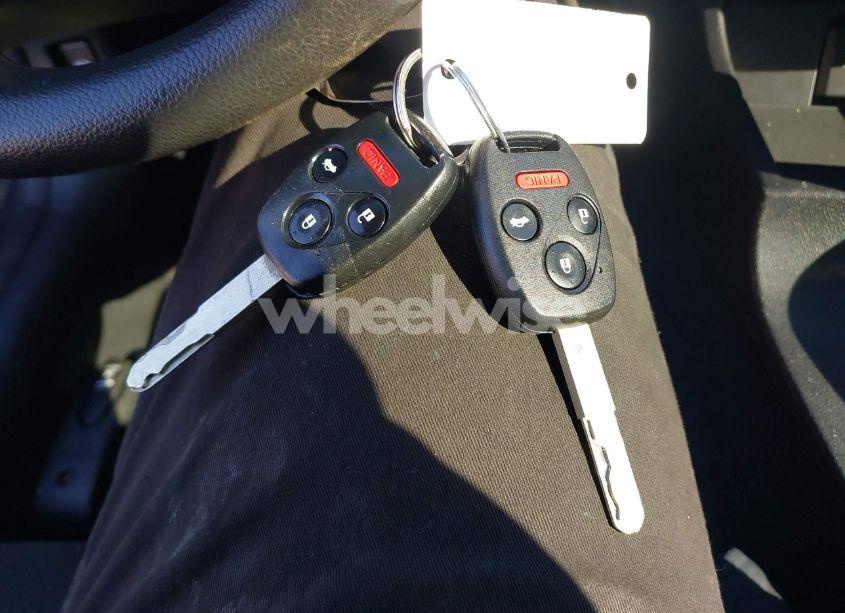 Photo 11 of 2013 Honda Civic LX (VIN 19XFB2F53DE014975)