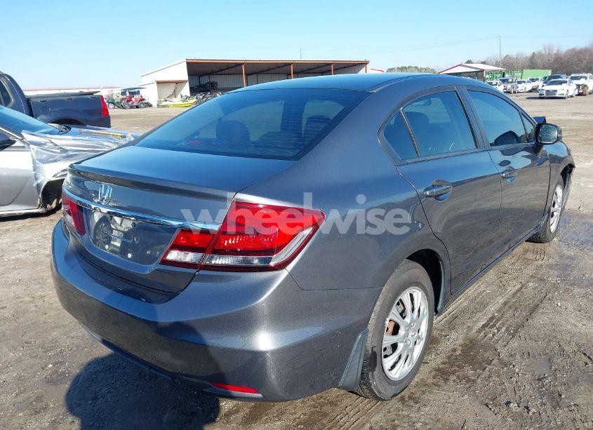 Photo 4 of 2013 Honda Civic LX (VIN 19XFB2F53DE014975)