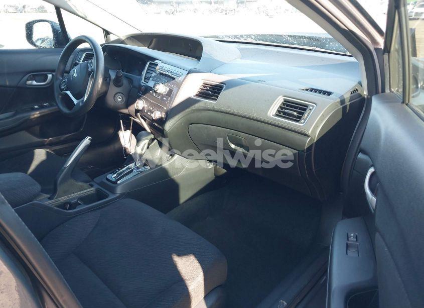 Photo 5 of 2013 Honda Civic LX (VIN 19XFB2F53DE014975)