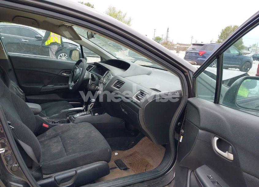 Photo 5 of 2013 Honda Civic LX (VIN 19XFB2F53DE015480)