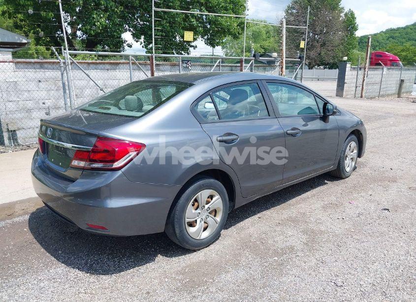 Photo 4 of 2013 Honda Civic LX (VIN 19XFB2F53DE041982)