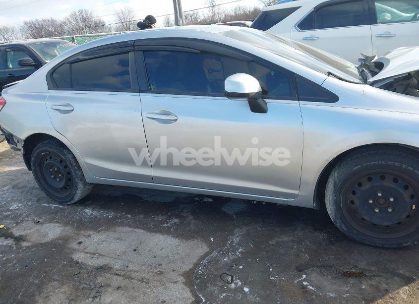 Photo 13 of 2013 Honda Civic LX (VIN 19XFB2F53DE043781)