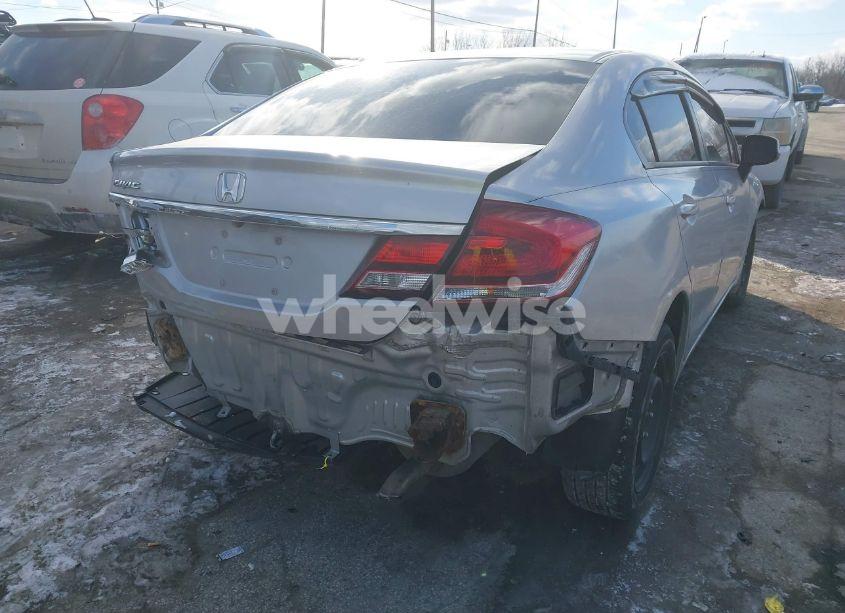 Photo 4 of 2013 Honda Civic LX (VIN 19XFB2F53DE043781)