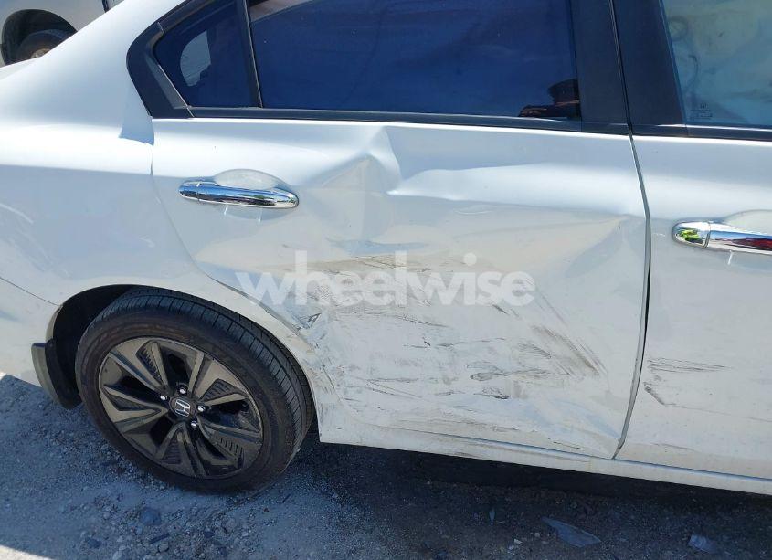 Photo 6 of 2013 Honda Civic LX (VIN 19XFB2F53DE065571)