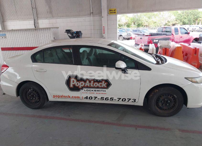 Photo 13 of 2013 Honda Civic LX (VIN 19XFB2F53DE069765)