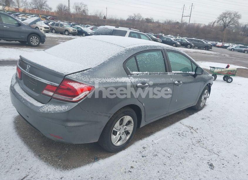 Photo 4 of 2013 Honda Civic LX (VIN 19XFB2F53DE245181)