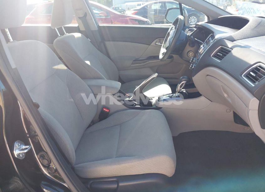 Photo 5 of 2013 Honda Civic LX (VIN 19XFB2F53DE246590)