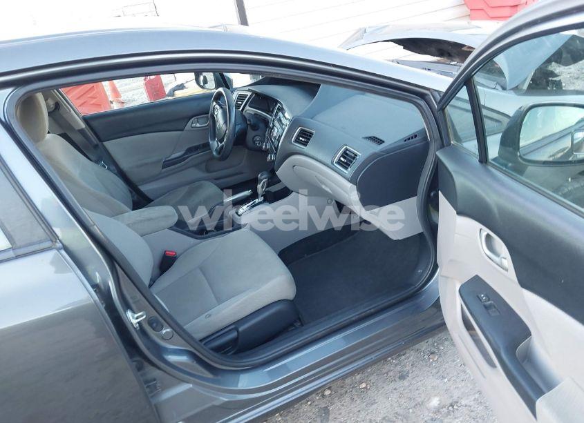 Photo 5 of 2013 Honda Civic LX (VIN 19XFB2F53DE264166)