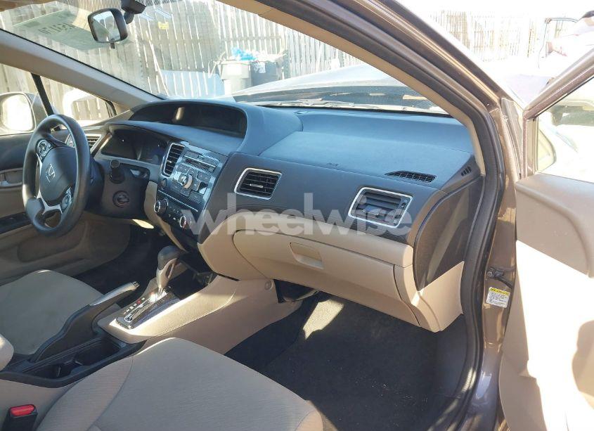 Photo 5 of 2013 Honda Civic LX (VIN 19XFB2F53DE269495)