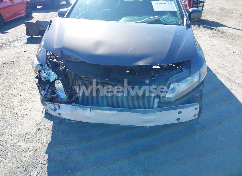 Photo 6 of 2014 Honda Civic LX (VIN 19XFB2F53EE076846)