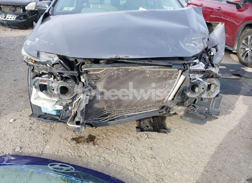 Photo 6 of 2014 Honda Civic LX (VIN 19XFB2F53EE230410)