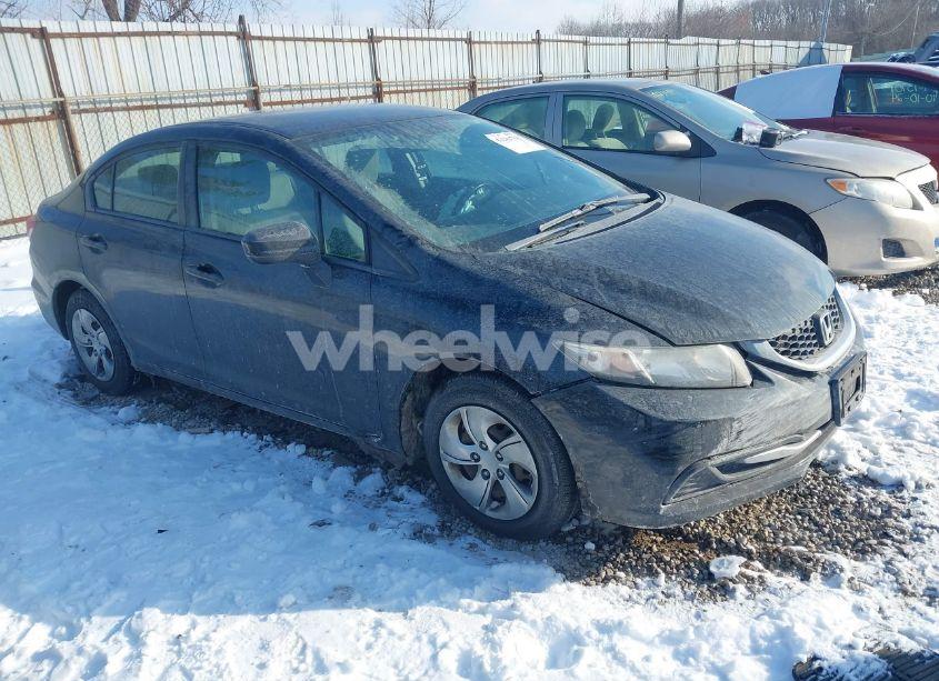 2015 Honda Civic LX (VIN 19XFB2F53FE057165) main photo