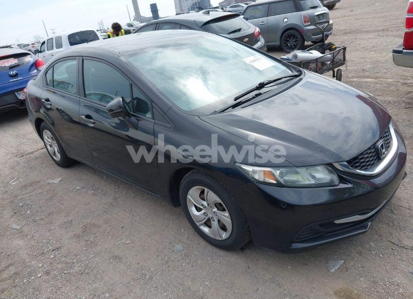 2015 Honda Civic LX (VIN 19XFB2F53FE067744) main photo