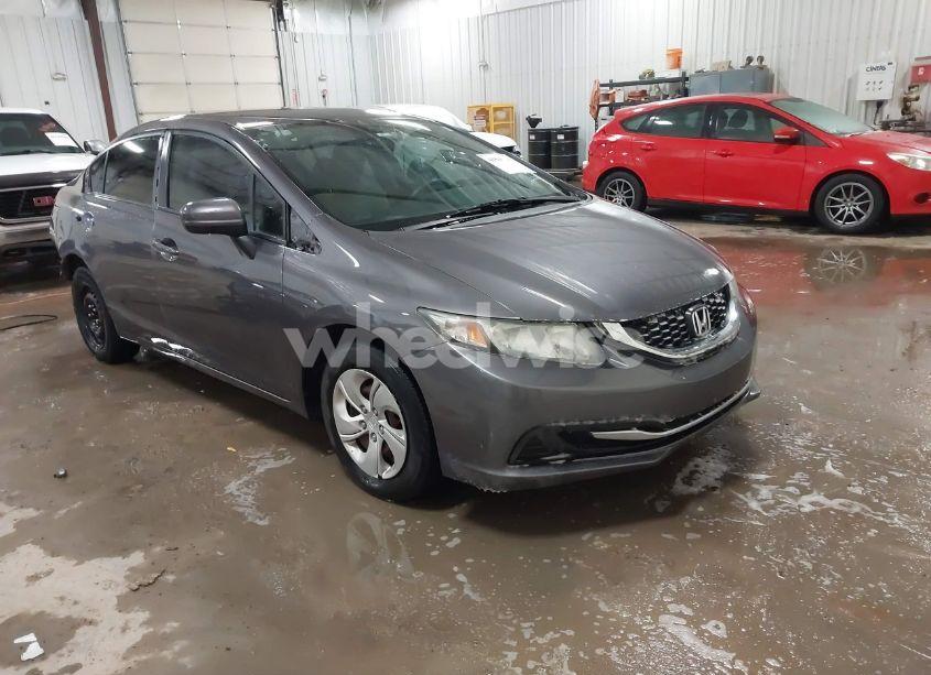 2015 Honda Civic LX (VIN 19XFB2F53FE091414) main photo