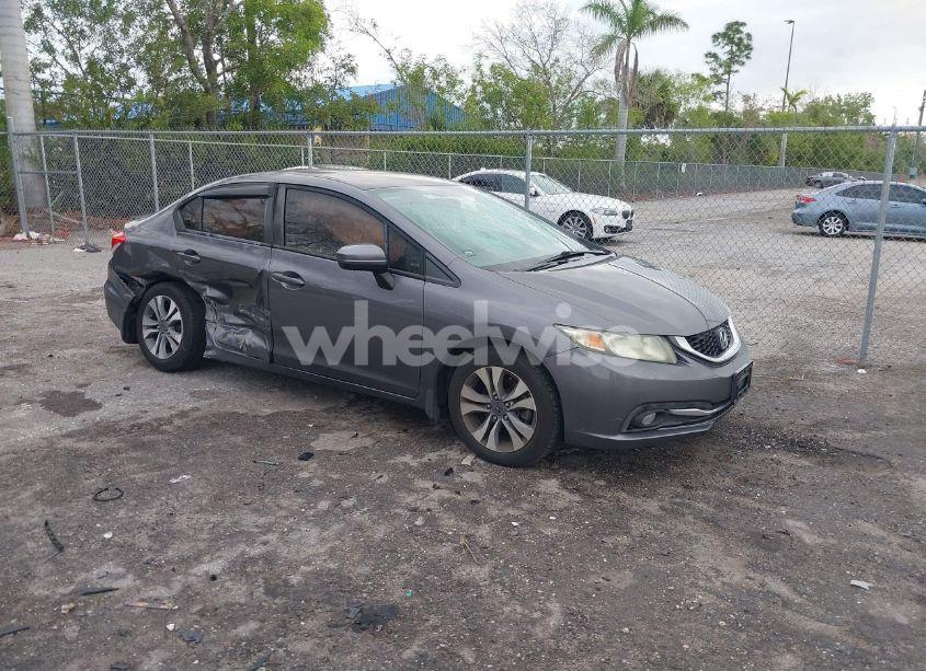 2015 Honda Civic LX (VIN 19XFB2F53FE201989) main photo