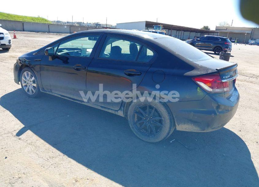 Photo 3 of 2015 Honda Civic LX (VIN 19XFB2F53FE207050)