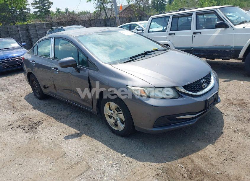 2015 Honda Civic LX (VIN 19XFB2F53FE220901) main photo