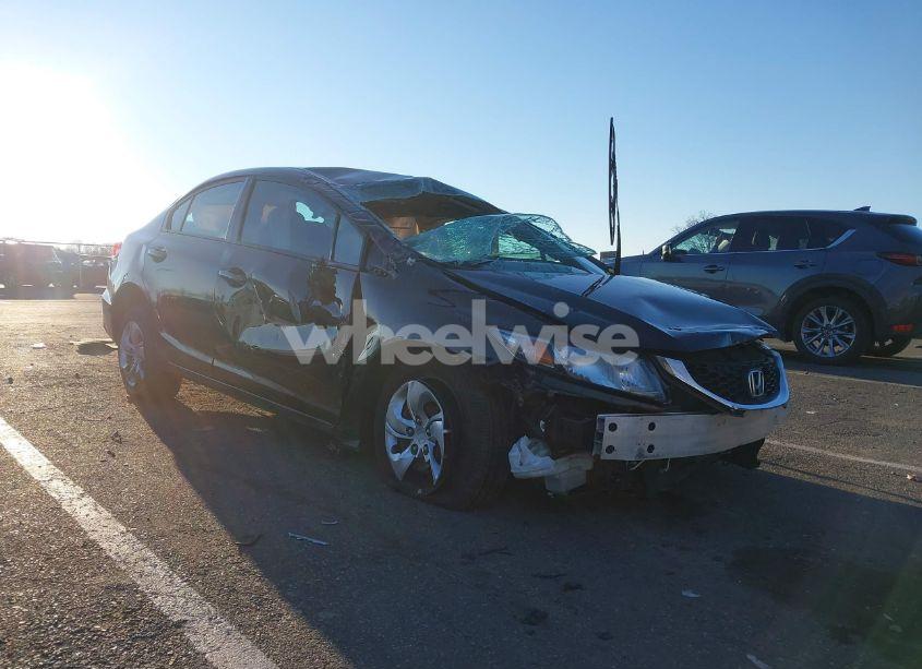 2015 Honda Civic LX (VIN 19XFB2F53FE272822) main photo