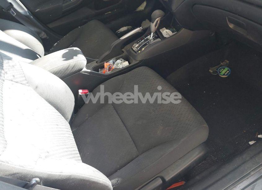 Photo 5 of 2015 Honda Civic LX (VIN 19XFB2F53FE706575)