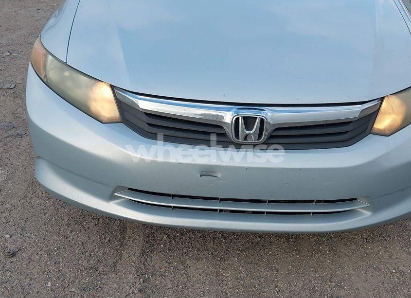Photo 6 of 2012 Honda Civic LX (VIN 19XFB2F54CE010335)