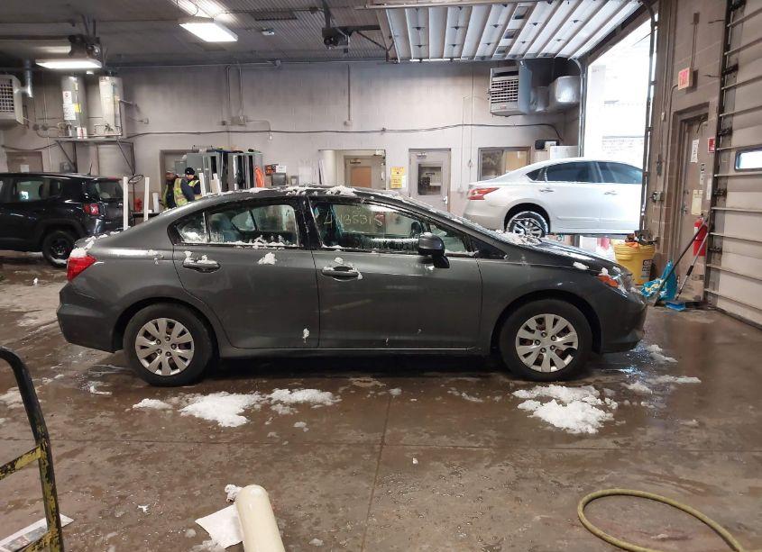 Photo 13 of 2012 Honda Civic SDN LX (VIN 19XFB2F54CE037499)