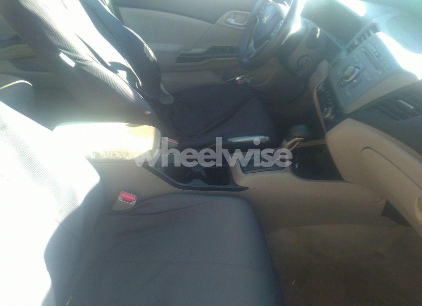 Photo 5 of 2012 Honda Civic LX (VIN 19XFB2F54CE351170)