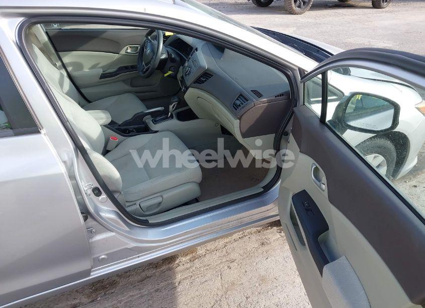 Photo 5 of 2012 Honda Civic LX (VIN 19XFB2F54CE387702)