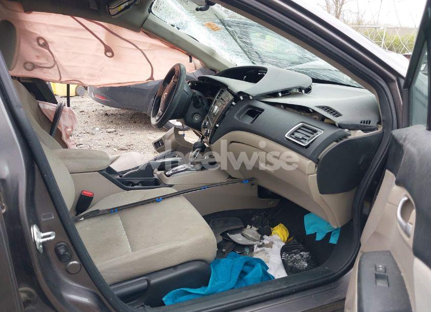 Photo 5 of 2013 Honda Civic LX (VIN 19XFB2F54DE032577)