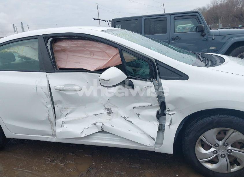 Photo 6 of 2013 Honda Civic LX (VIN 19XFB2F54DE042882)